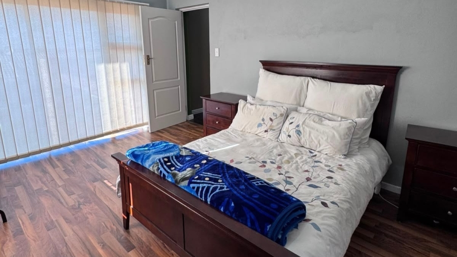 5 Bedroom Property for Sale in Overbaakens Eastern Cape